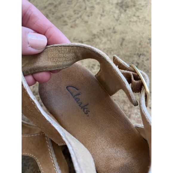 Clark’s leather wedge sandals ⭐️ - Picture 4 of 8